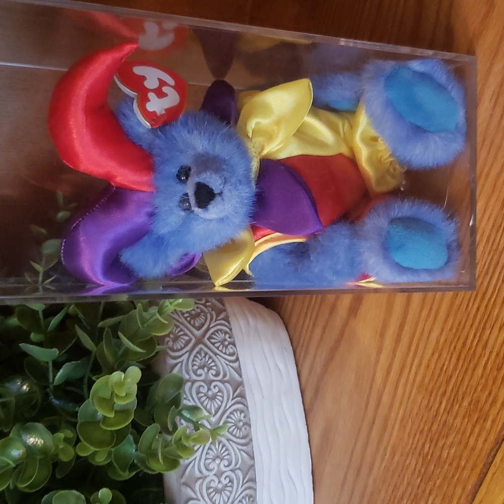 🔥2 / $20🔥JESTER BEAR "CALLIOPE" WITH DISPLAY CASE